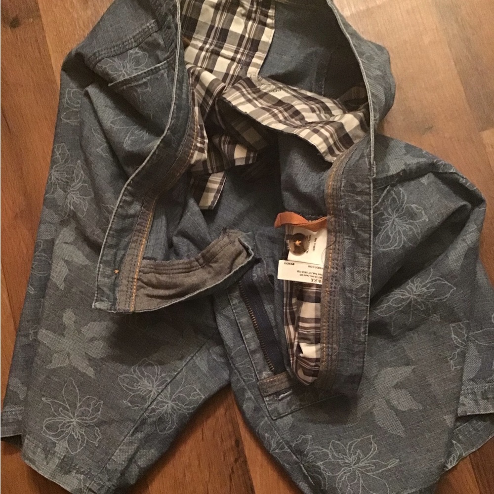 Wrk & Materials Denim Flower Print Short Pant